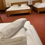 Πανσιόν Restaurace A U Labute